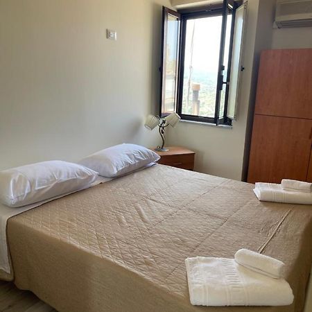 Casa Vacanza Antico Baglio Castelbuono  Bagian luar foto